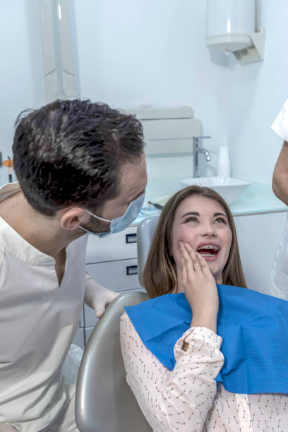 Best Broken or Cracked Tooth Emergency Dentist in Cumberland Head, NY